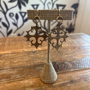 Liz James Gigi Large Cross Earrings